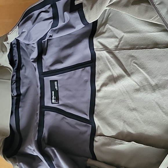 Marmot GORE-TEX Jacket - Picture 6 of 13